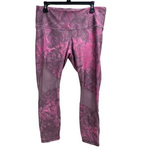 Woman’s Under Armour Compression HeatGear Crop Leggings Size‎ XL Pink/Purple EUC